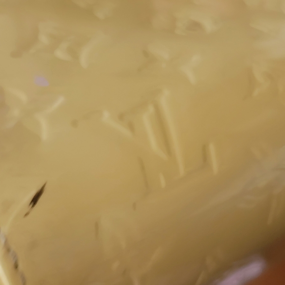 Louis Vuitton Pearl Vernis Roxbury Drive Purse - Picture 8 of 8